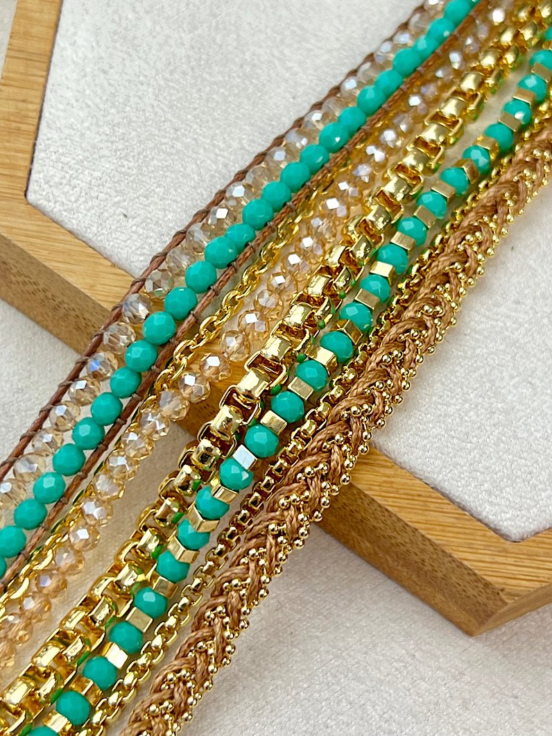 Pulseira Imã Chan Luu Cristais Dourados