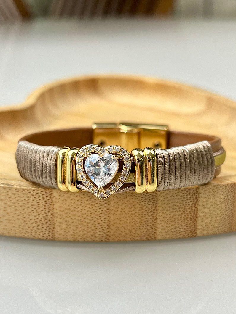 Pulseira Imã Giulia Coração Zircônias Douradas