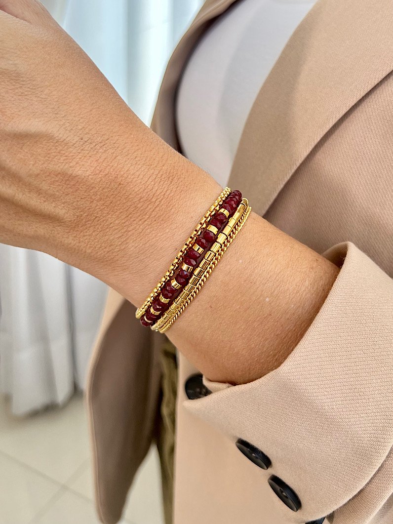 Pulseira Imã Isadora Pedra Rubi Dourada