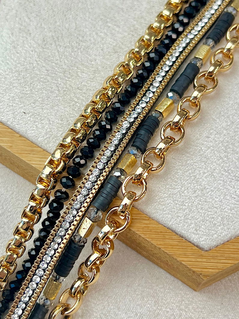 Pulseira Imã Lucy de Strass e Fimos Dourados