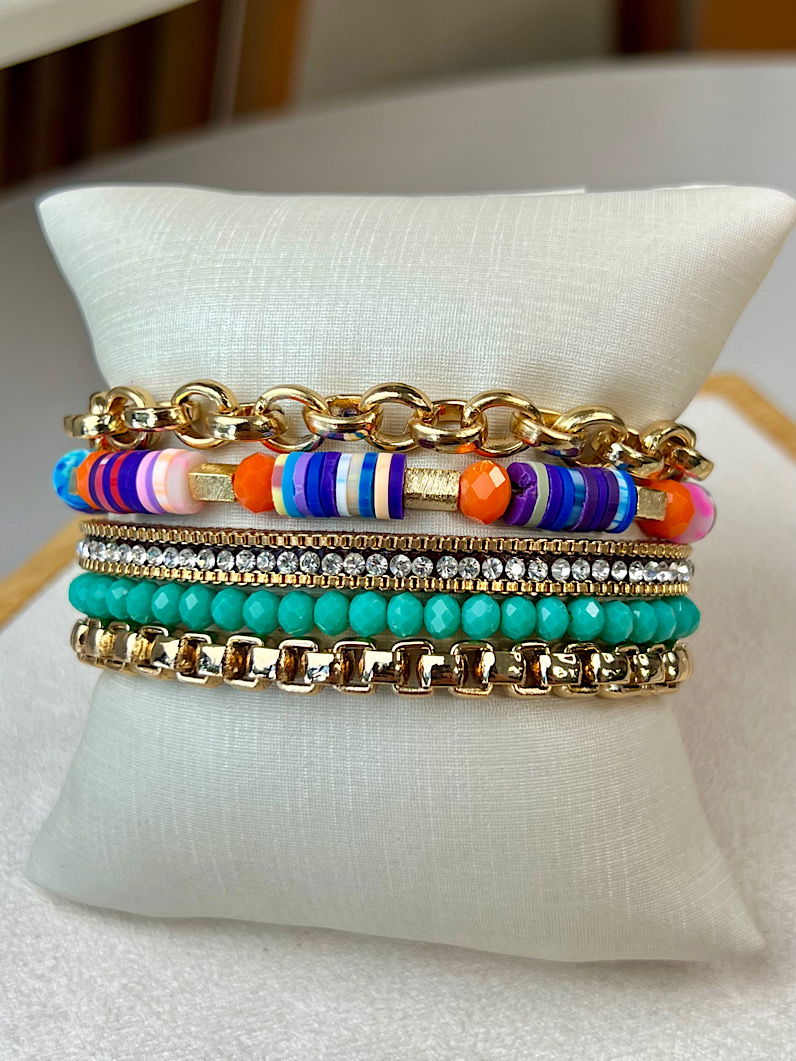 Pulseira Imã Lucy de Strass e Fimos Dourados