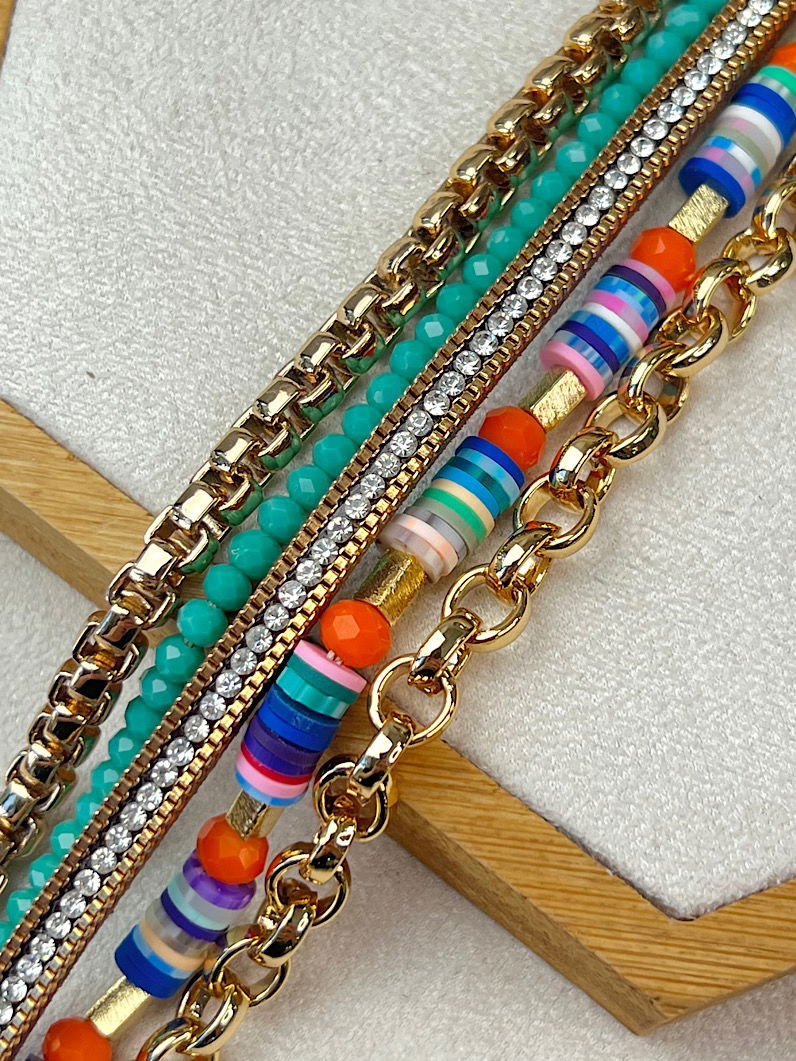 Pulseira Imã Lucy de Strass e Fimos Dourados