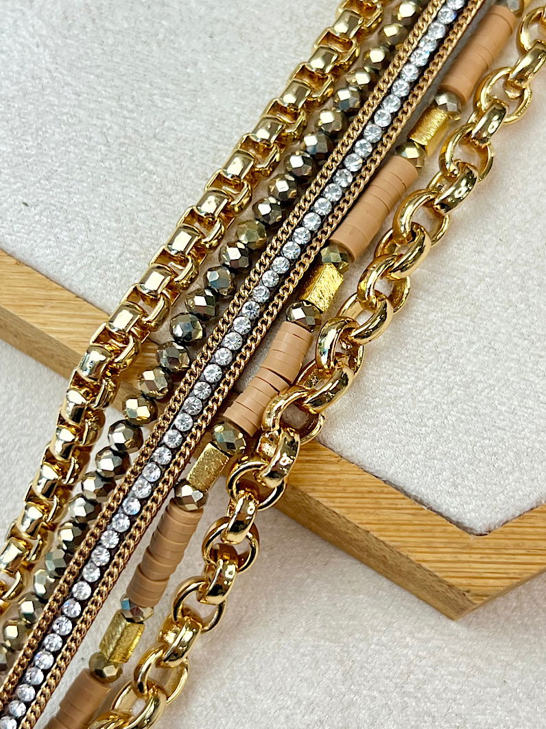 Pulseira Imã Lucy de Strass e Fimos Dourados