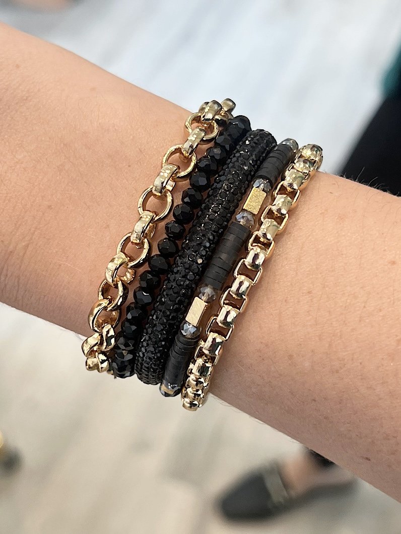 Pulseira Imã Lucy de Strass e Fimos Dourados