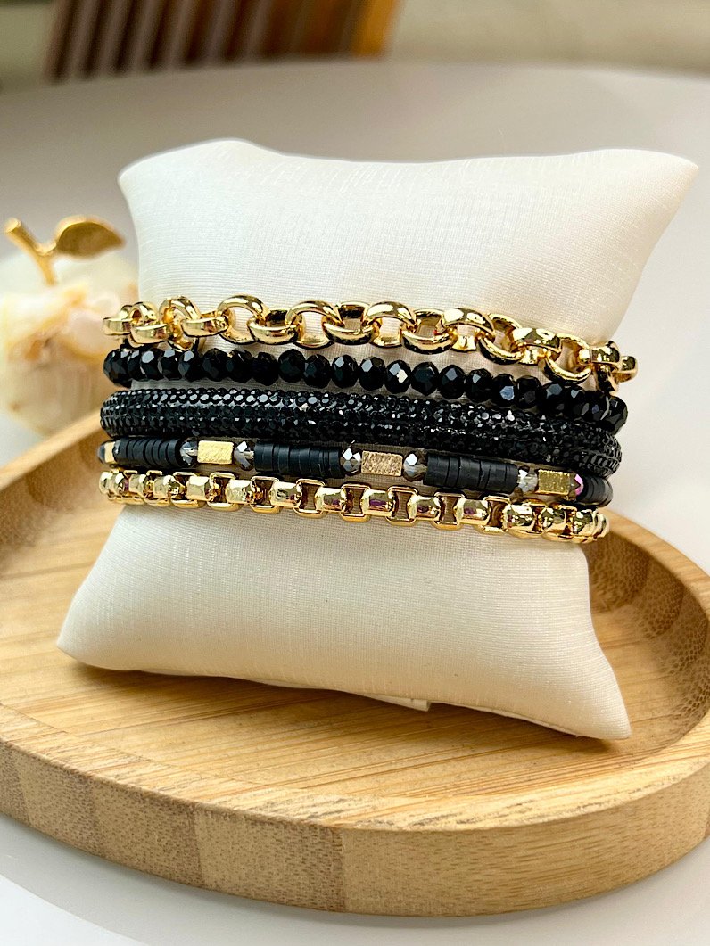 Pulseira Imã Lucy de Strass e Fimos Dourados