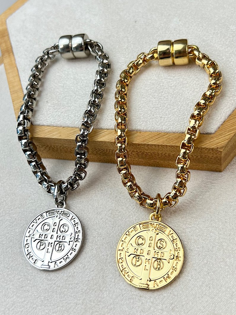 Pulseira Imã Olga Pingente São Bento
