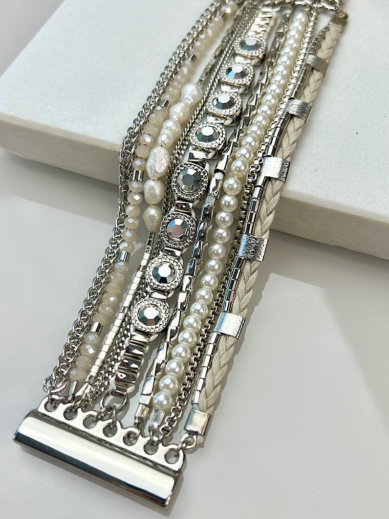 Pulseira Imã Olivia Branca de Pérolas e Canutilhos