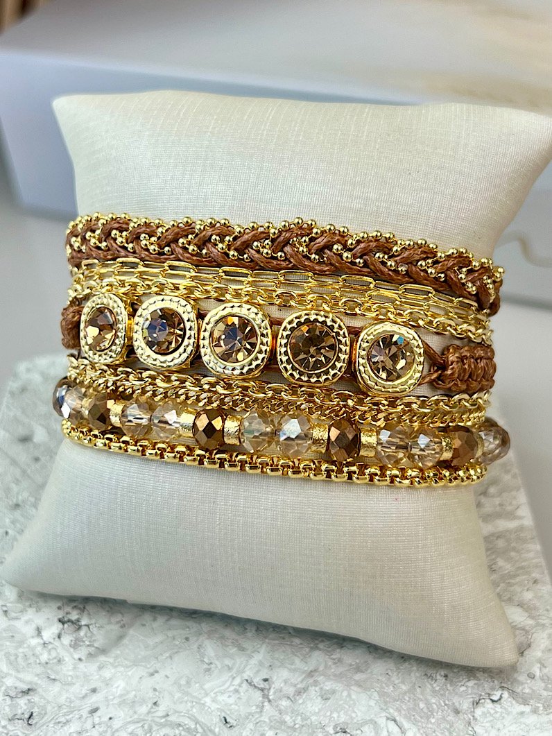 Pulseira Imã Paloma de Strass e Trança Dourado