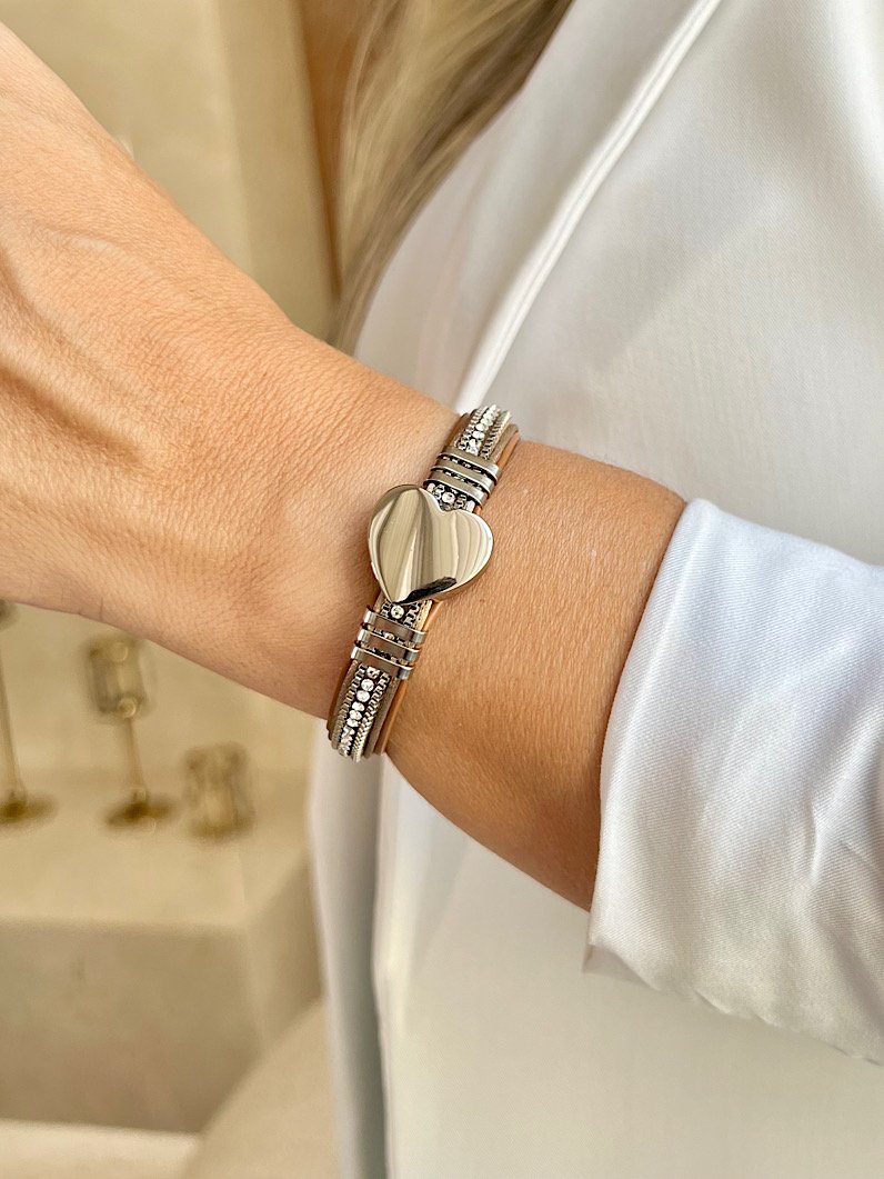 Pulseira Imã Rachel Marrom Coração e Strass - Prata
