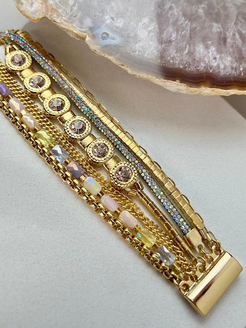 Pulseira Imã Talita Strass e Cristais Dourados