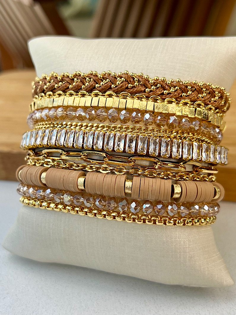 Pulseira Imã Valentina de Zircônias Douradas