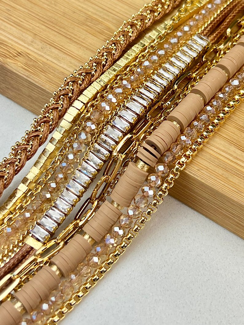 Pulseira Imã Valentina de Zircônias Douradas