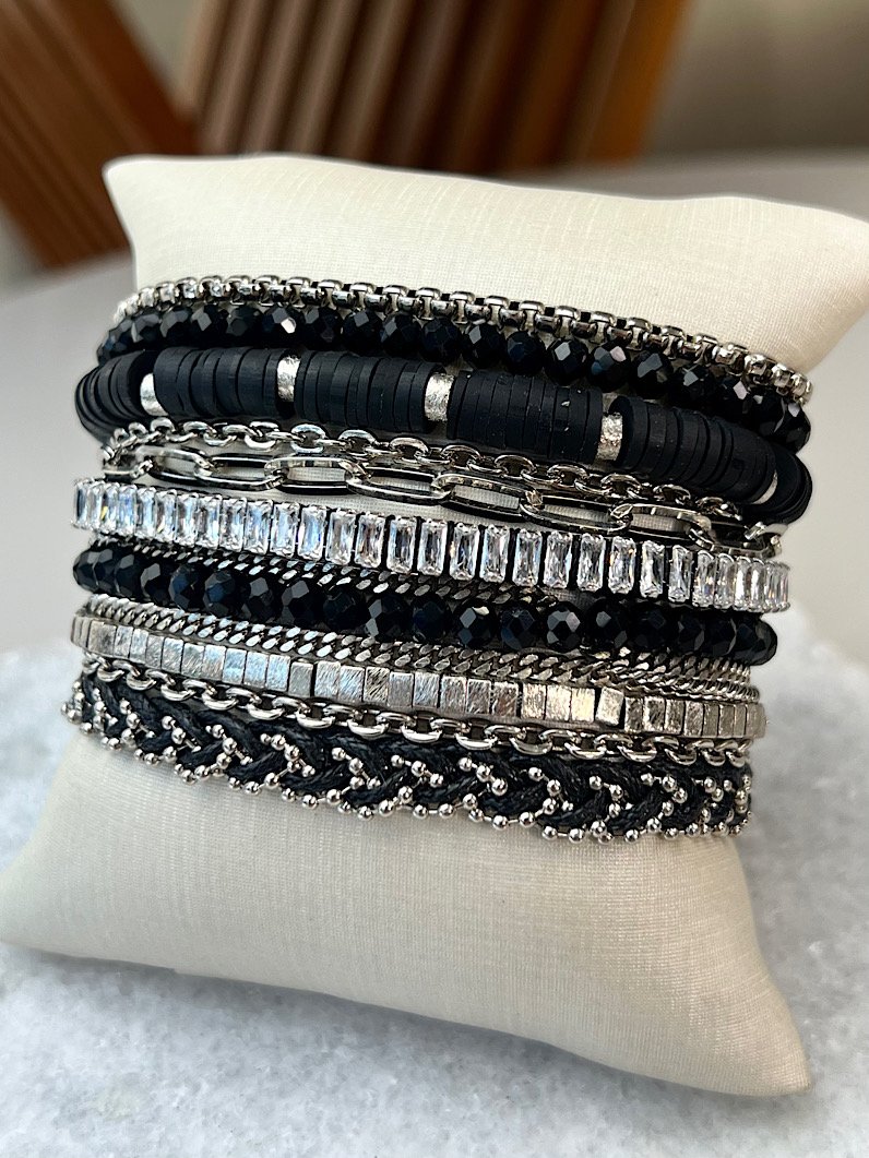 Pulseira Imã Valentina de Zircônias Prata