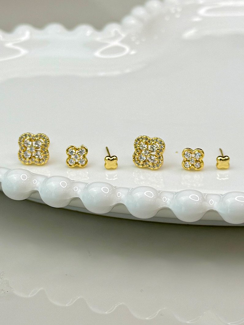 Trio de Brincos Trevo Cravejado Dourado