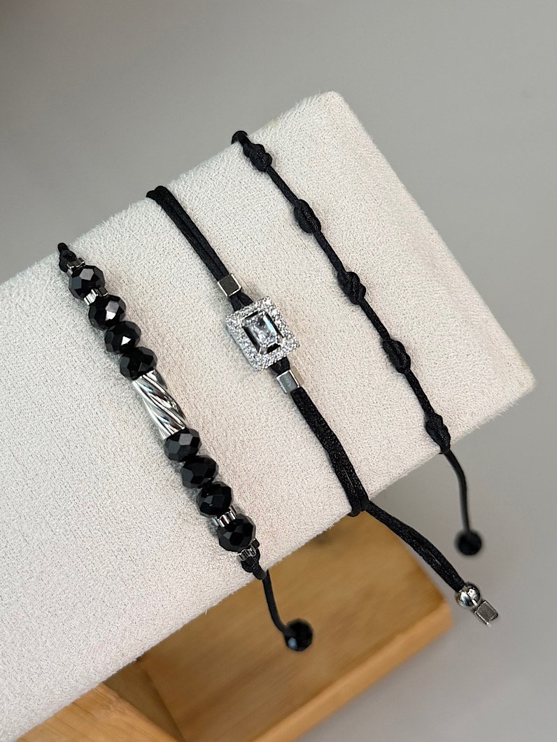 Trio de Pulseiras Ajustável Amuleto Zircônia 7 nós Preto