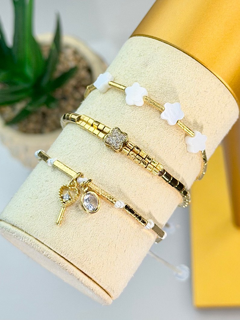 Trio de Pulseiras Ajustável Canutilhos e Trevo