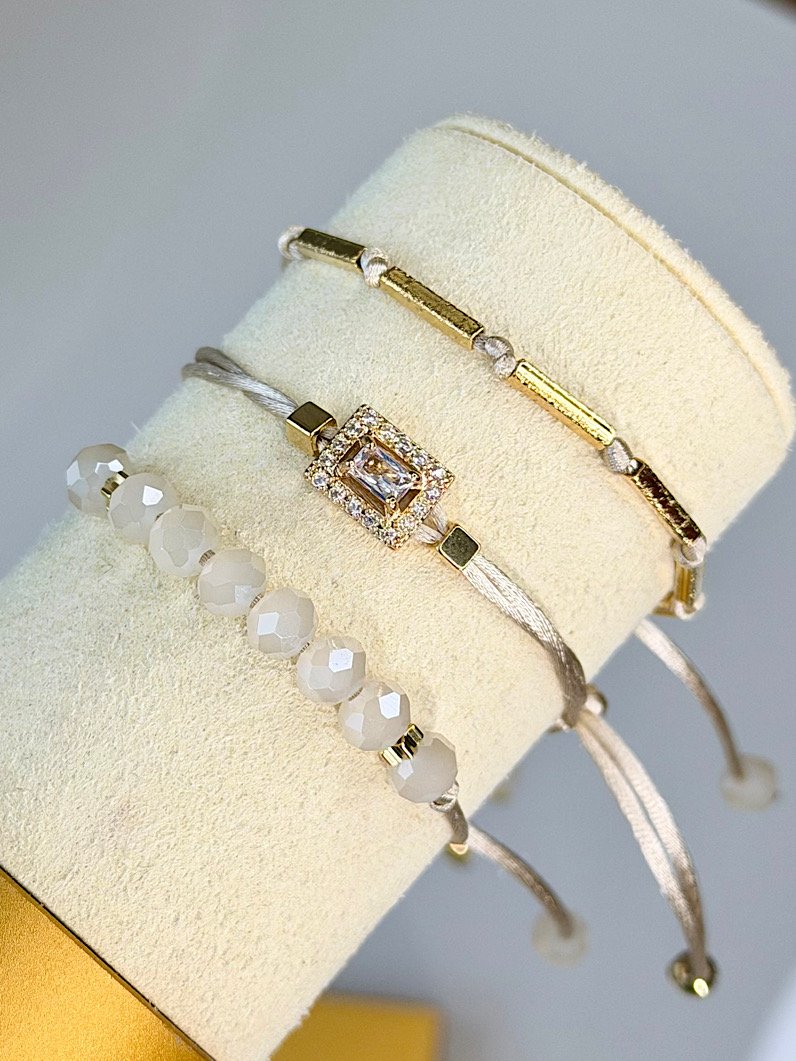 Trio de Pulseiras Ajustável Zircônia Bege